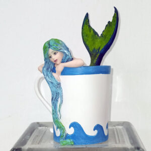 Fata in tazza